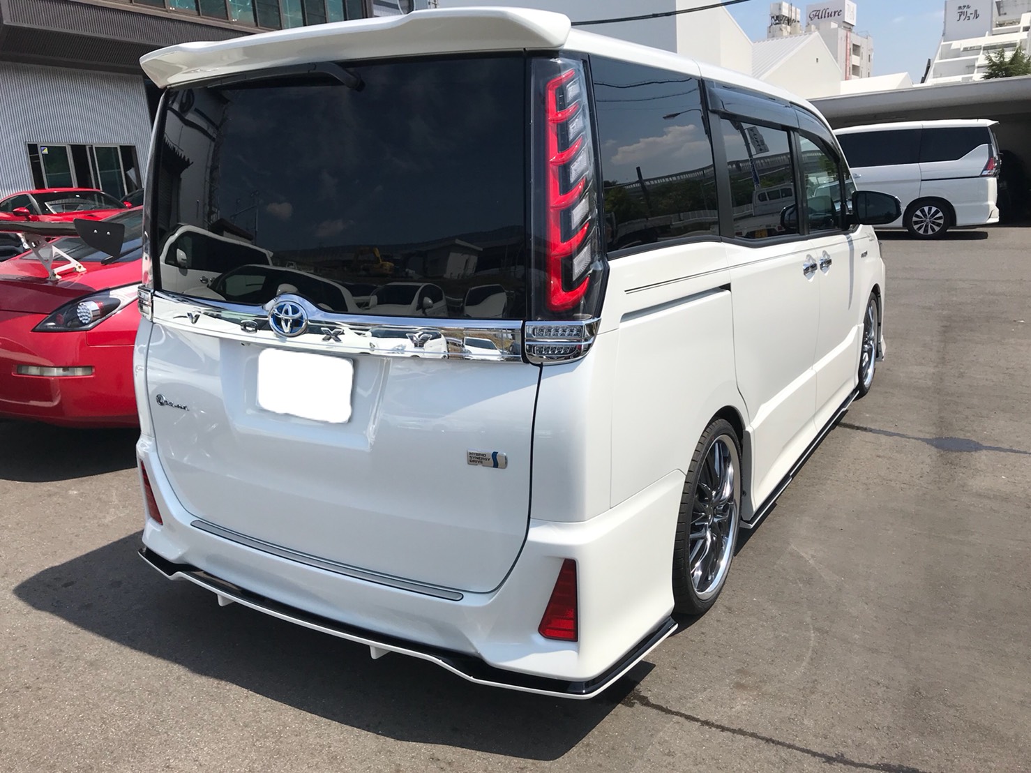 店頭納車!! 80後期ヴォクシーKUHLコンプリート ZS煌ハイブリッド