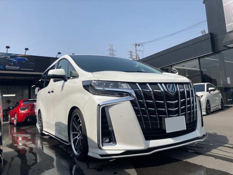 緊急 特選車情報 Kuhlフルコンプリート アルファード 2 5 S Cパッケージ Alphard 中古車 即納 フルカスタム Alpine Big X 11インチ Verz インチ Blitz 車高調 Kuhl Racing Osaka