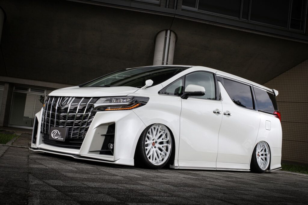 アルファード_エアロ・コンプリートカー