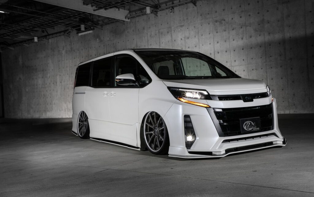 ノア_エアロ・コンプリートカー