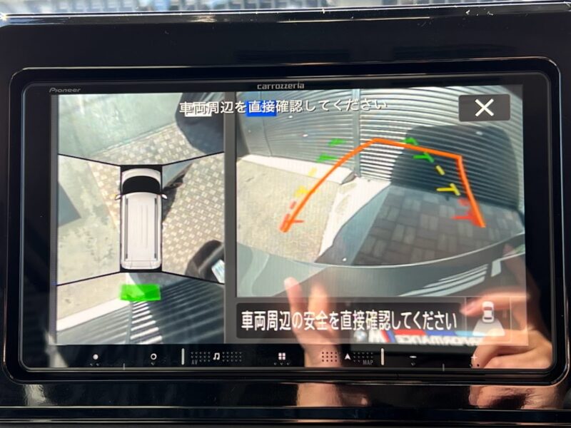 ブラーバ名古屋でデリカミニに9インチナビを入れてマルチアラウンドモニターを出力した写真