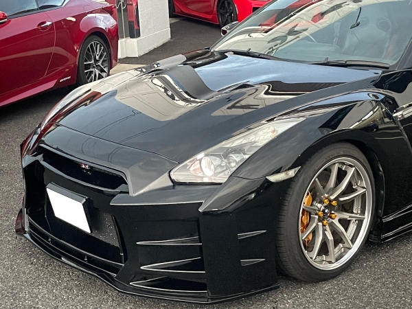 35GT-R　KUHLのフロントバンパー