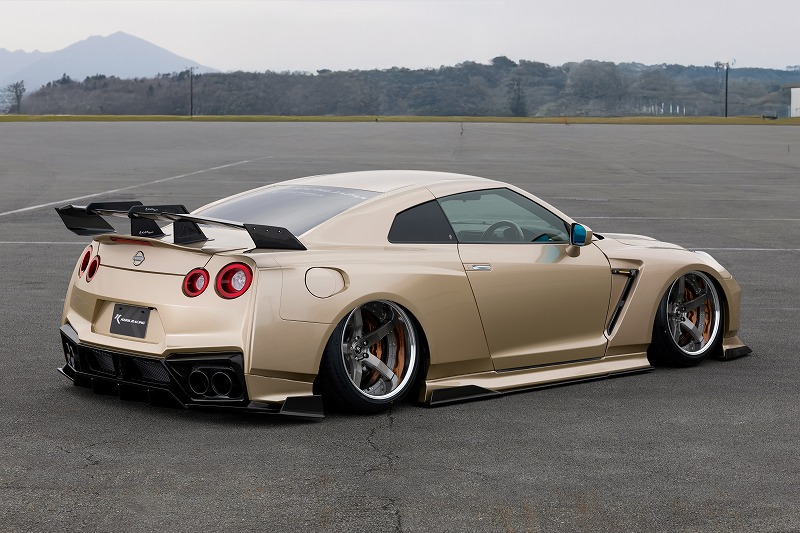 kuhl racing japan R35 GTR ニッサン 大阪 オートメッセ2025 デモカー カスタム 外装 改造