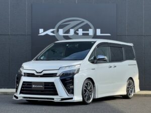 KUHL KARS AICHIで販売中の80系ヴォクシー