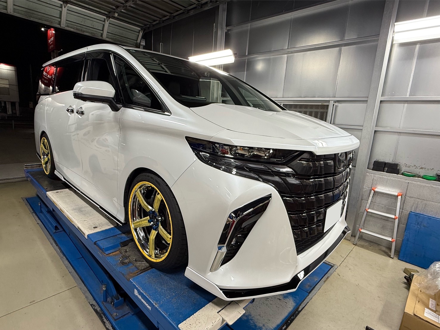 40系 アルファード フルエアロ 21インチ カスタム 車高調 ローダウン ツライチ