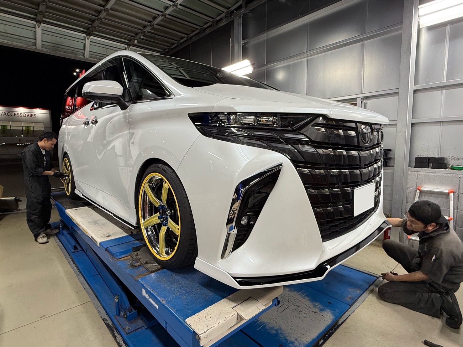 40系 アルファード フルエアロ 21インチ カスタム 車高調 ローダウン ツライチ