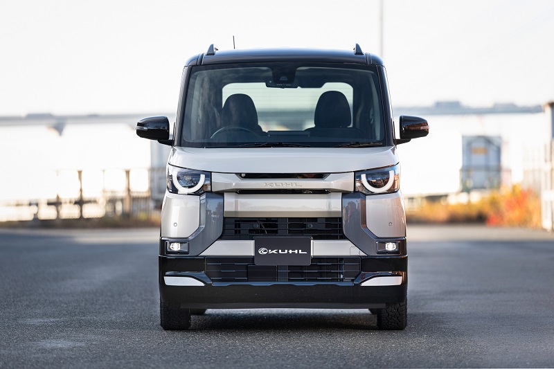 三菱　デリカミニ　KUHL　カスタム　軽自動車