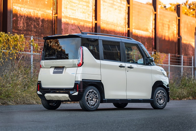 三菱　デリカミニ　KUHL　カスタム　軽自動車