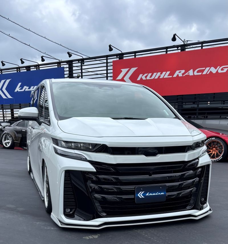 トヨタ 40VF ヴェルファイア クールカスタム KUHL ローダウン ホイール クルーズ KRUISE エアロ