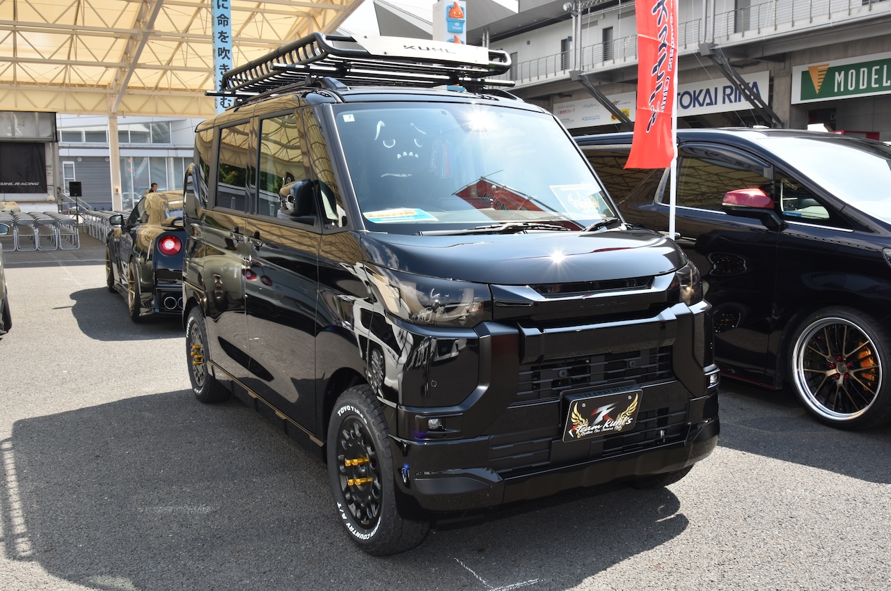 MITSUBISHI1