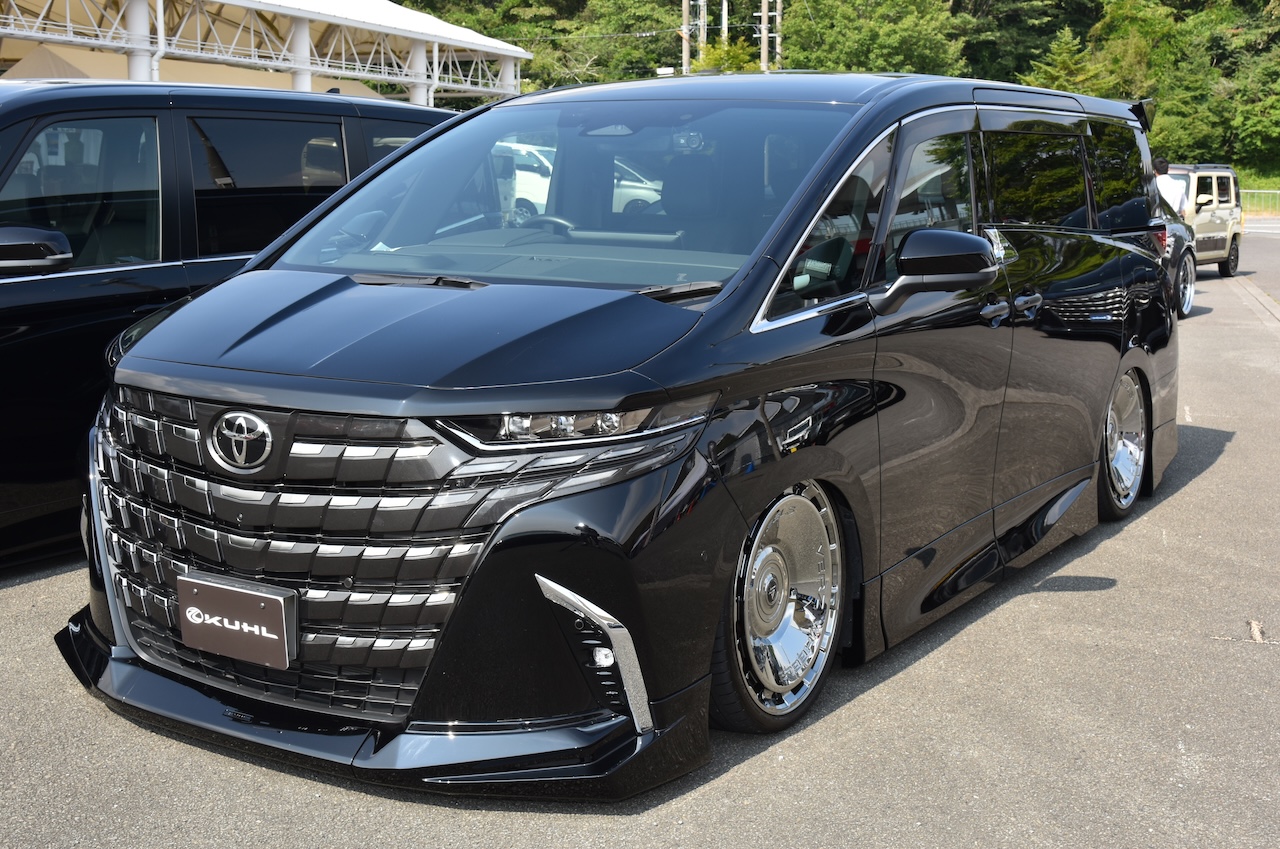 TOYOTA242