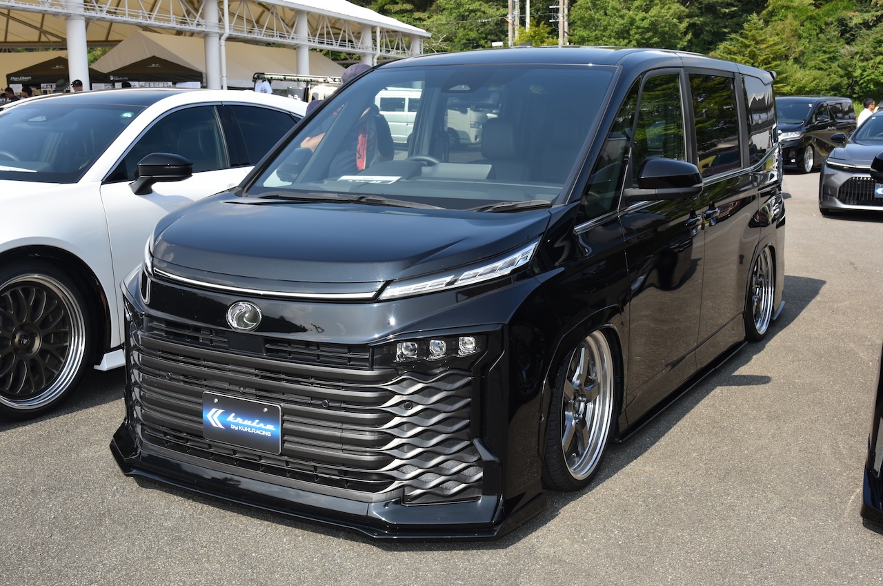 TOYOTA243