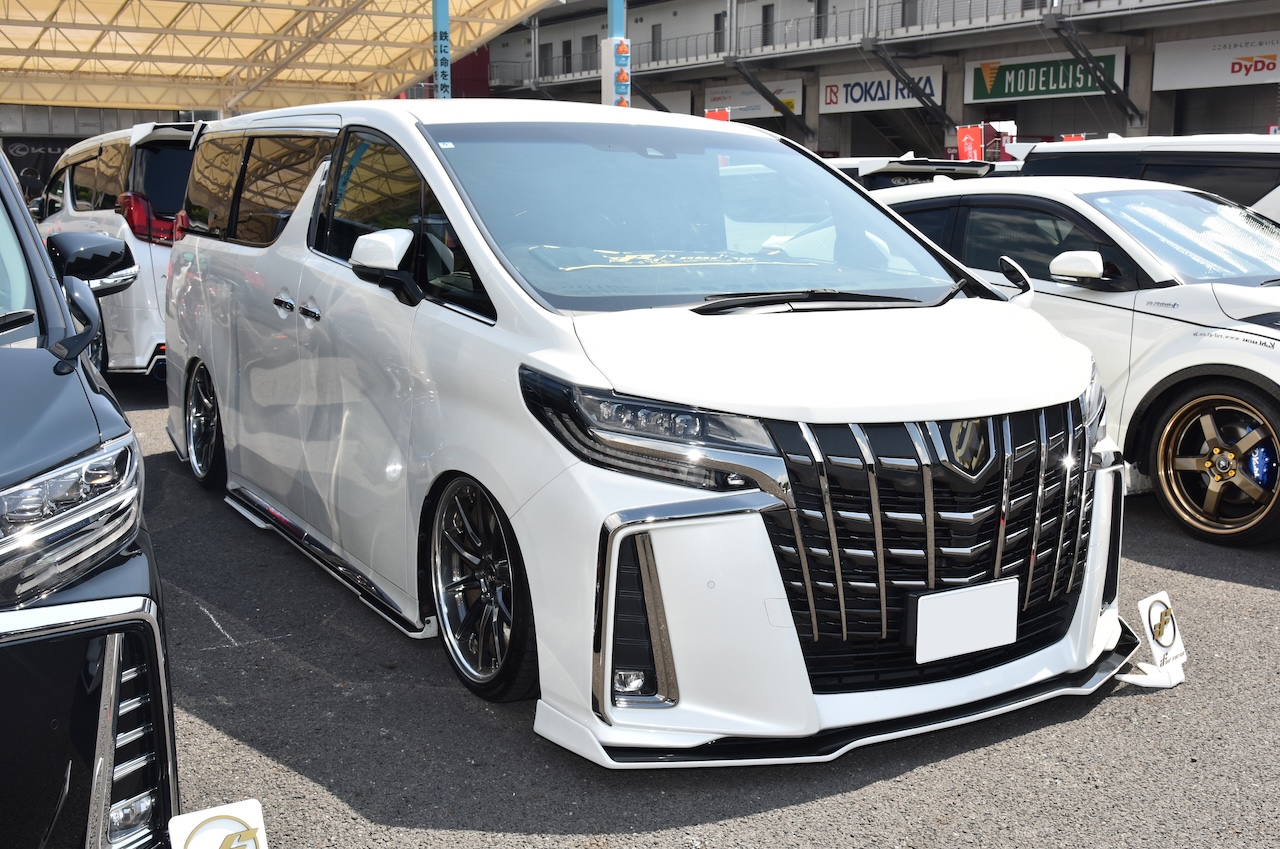 TOYOTA33