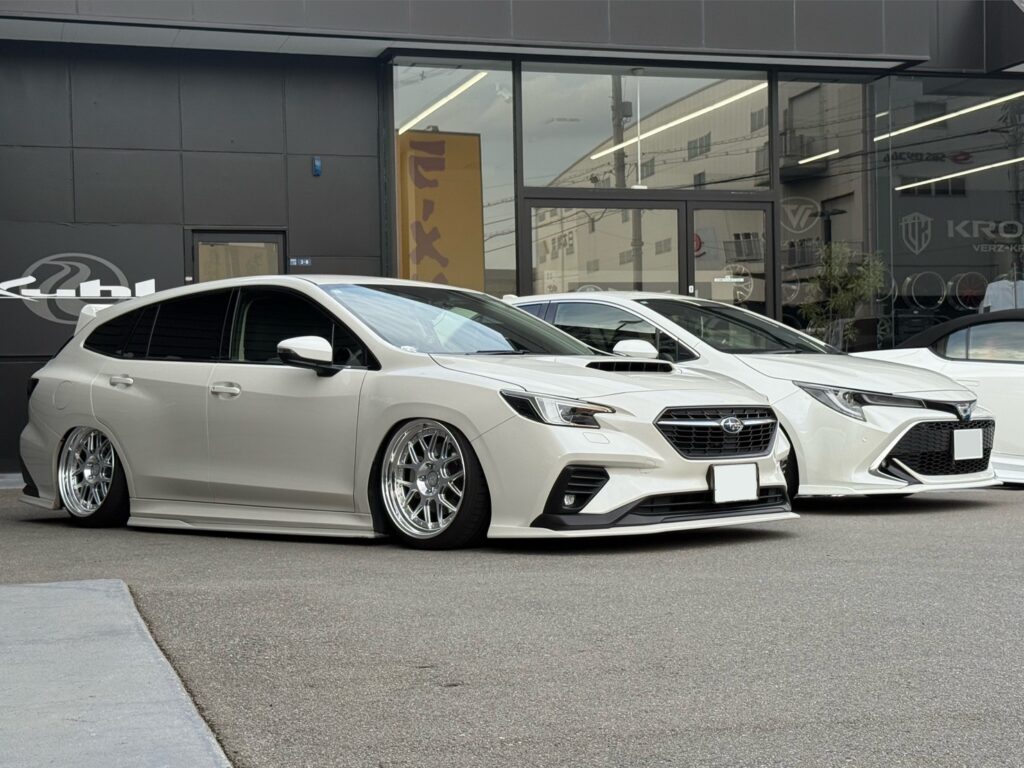 KUHL カローラスポーツ レヴォーグ コンプリートカー ローダウン カスタム