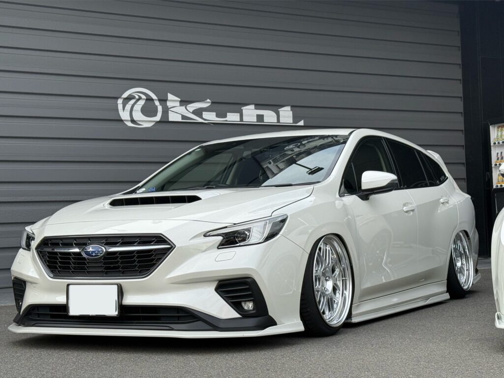 KUHL カローラスポーツ レヴォーグ コンプリートカー ローダウン カスタム