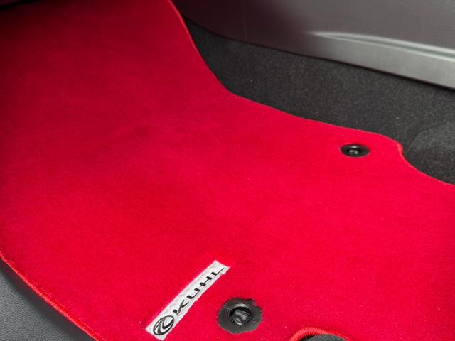 クラウンクロスオーバー内装