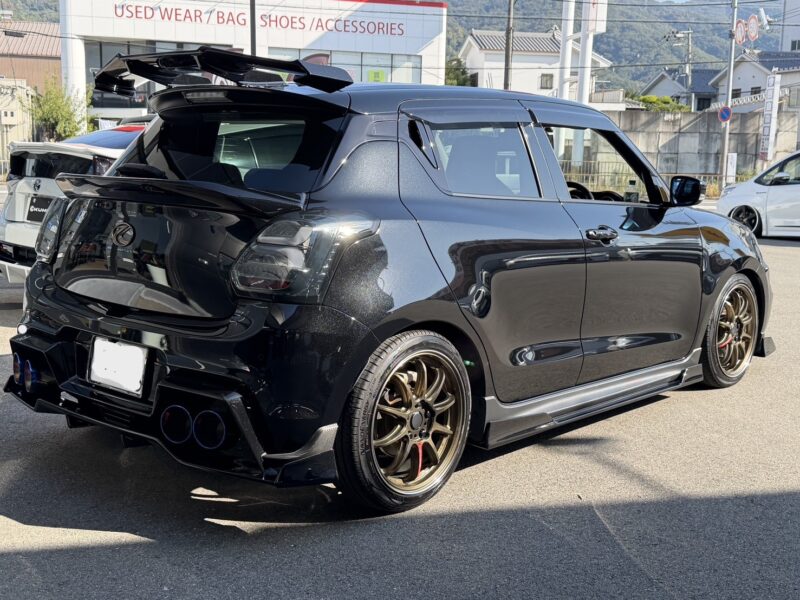 KUHL　エアロ　カスタム　カスタムカー　コンプリートカー　リザルトジャパン　WORK　BLITZ　ヴァレンティ