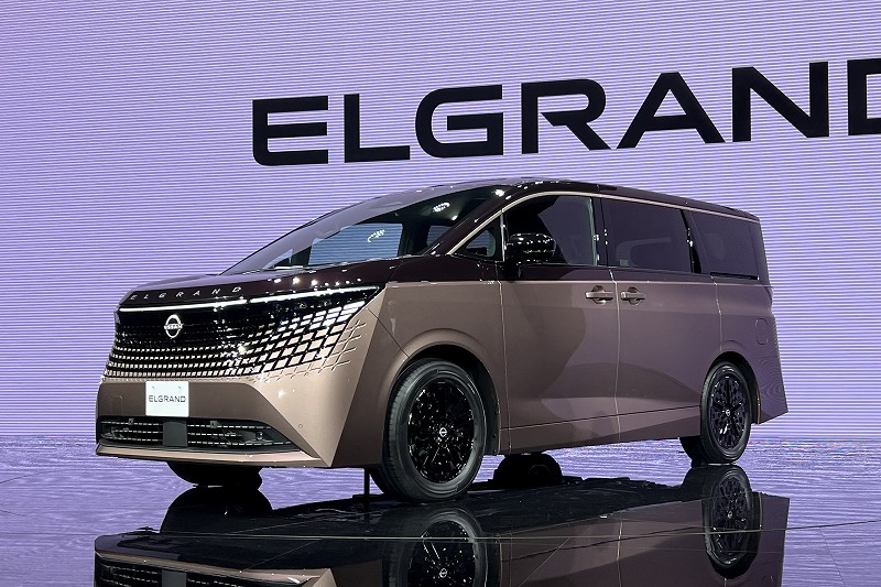 日産　新型エルグランド　正式発表　KUHL　カスタム