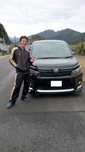 80ヴォクシー新車コンプリート！ＫＵＨＬ　ＰＲＥＭＩＵＭ名古屋！大幅値引き！全国納車！！！
